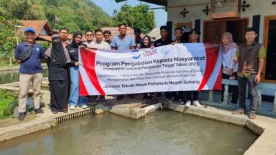 POLSUB Berikan Pakan Ikan Otomatis Berbasis Solar Cell