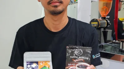 Satrio Nurhakim Setiawan, Bangga Punya Kopi Hideung Khas Karawang