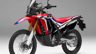 Koleksi Jenis Motor Trail Honda Buat Menerjangi Jalanan Ekstrem. (Sumber Gambar: NaikMotor.com)