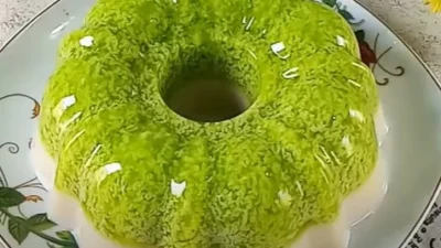 Resep Puding Lumut Santan, Dijamin Teksturnya Lembut Tanpa Manis Berlebihan (image from screenshot youtube tya's kitchen)