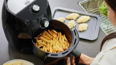 5 Kelebihan Air Fryer yang Suka Dipakai Bunda-bunda untuk Ngonten. (Sumber Gambar: Business Insider)