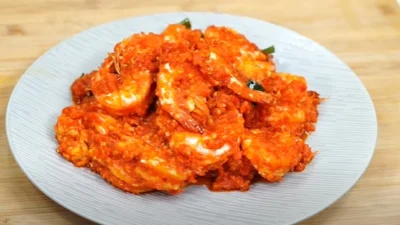 Resep Udang Balado Rumahan, Pedasnya Dijamin Meresap Sampai Ke Lidah (image from screenshot youtube eddy siswanto)