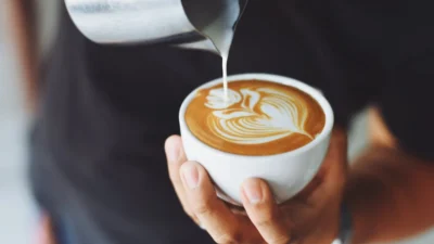 Perbedaan Cappuccino dan Mochaccino (Image From: Pexels/Chevanon Photography)