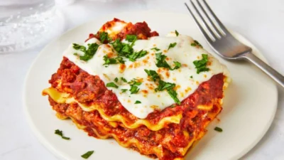 Resep Lasagna Beef Mudah yang Rasanya Italia Banget, deh! (Sumber Gambar: Southern Living)