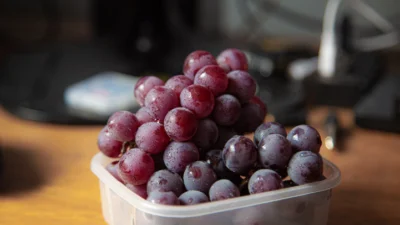 Manfaat Buah Anggur Merah (Image From: Pexels/Lucas Pezeta)