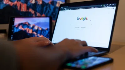 Ulang Tahun ke-25 Google yang Meriah dan Mengesankan (Image From: Pexels/Luca Sammarco)