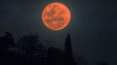 Fenomena Supermoon Terakhir 2023 Bakal "Eksis" 29 September 2023, Jangan Lupa Catat Jadwalnya! (Sumber Gambar: Travel + Leisure)