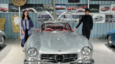 Tuksedo Studio Bali Mercedes Benz' 300 SL Gullwing