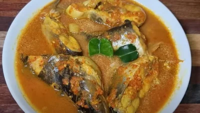 Resep Ikan Patin Asam Pedas, Dijamin Keluarga Suka Banget Masakan Ini (image from screenshot YouTube ceceromed kitchen)