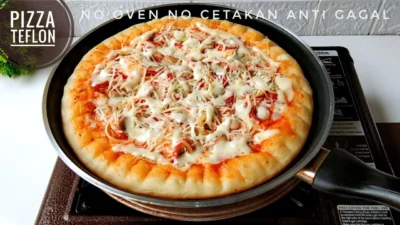 Resep Pizza Teflon untuk Pemula, Dijamin Anti Gagal!