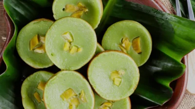 Resep Kue Lumpur Kentang Pandan Suji Manis dan Aromatik