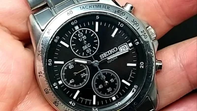 Jam Tangan Seiko Chronograph 100m: Pilihan Tepat untuk Aktivitas Outdoor