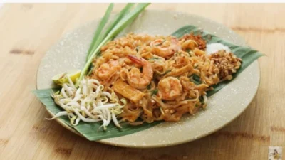 Resep Pad Thai, Hidangan Mi Goreng Khas Thailand yang Lezat dan Gurih