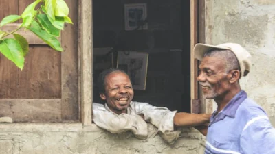 Kebiasaan Mengganggu Kenyamanan Tetangga (Image From: Pexels/Maria Paula Medina)