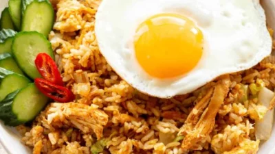 Nasi Goreng Recipe. (Image From: Wandercooks)