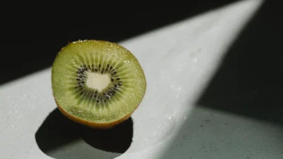 Temukan Manfaat Buah Kiwi yang Jarang Diketahui di Sini, Jangan Sampai Kamu Skip! (Image From: Pexels/Any Lane)