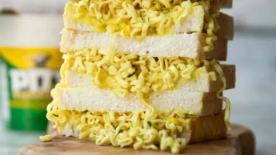 Icip-icip Sandwich Mie, Camilan Enak Menggugah Selera (Image From: Something About Sandwiches)