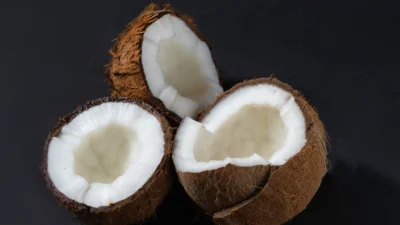 Tempurung Kelapa yang Punya Banyak Manfaat, Ada yang Bisa Menghasilkan Pundi-pundi Receh (Image From: Pexels/Mikhail Nilov)