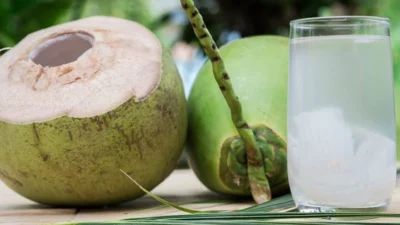 10 Manfaat Es Kelapa Muda untuk Kesehatan