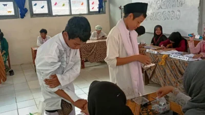 SMPN 6 Karawang Gelar Pemilihan Ketua OSIS Serasa Mencoblos Presiden