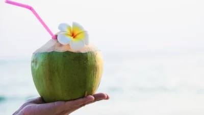 Kreasi Resep Es Kelapa yang Nikmat dan Segar, Cocok Diminum Saat Cuaca Panas Gini (image from Freepik jcomp)