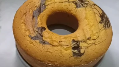 Resep Bolu Labu Kuning, Kreasi Kue Lembut yang Cocok Dihidangkan di Acara Keluarga (image from screenshot Youtube masakan gina sonia)