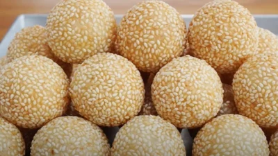 Resep Onde-Onde Kacang Hijau dan Keju, Gorengan Gurih dan Manis Disukai Banyak Orang (image from screenshot Youtube tri pujis)