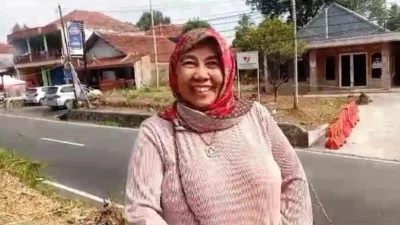 Eti, Datang dari Purwakarta Hanya untuk Melihat Pra Rekonstruksi Kasus Pembunuhan Ibu dan Anak di Subang