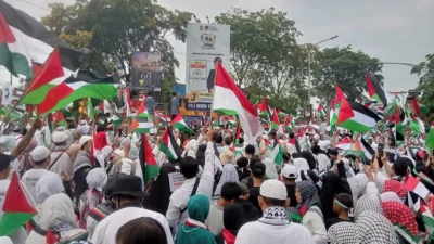 Ribuan Warga Karawang Gelar Doa Bersama untuk Palestina