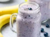 Segarnya Smoothies Blueberry Pisang yang Bikin Kamu Kecanduan, Manis Banget Kaya Kamu (Image From: Healthy Fitness Meals)