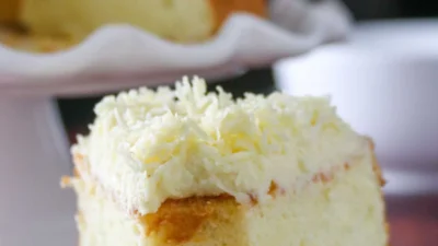 Kue Bolu Keju yang Fluffynya Bikin Kenyang, Rasanya Lezat Banget (Image From: Woman Scribbles)