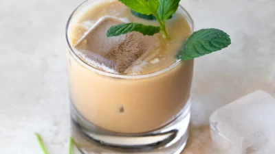 Segarnya Kopi Mint dengan Sensasi Unik, Cobain Perpaduan Khas Kopi dan Dinginnya Mint (Image From: Bright-Eyed Baker)