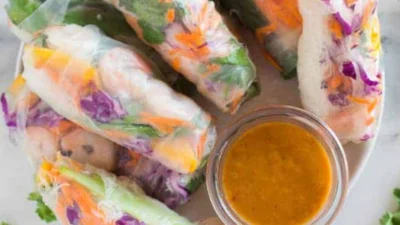 Cara Buat Spring Roll Vietnam yang Punyai Sensasi Rasa yang Unik (Image From: Tastes Better From Scratch)