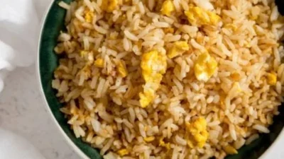 Nasi Goreng ala Anak Kost. (Sumber Gambar: Kitchen Sanctuary)