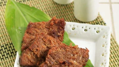 Resep Gepuk Daging Sapi untuk Teman Makan Nasi yang Super Enak Pake Banget (Image From: Freepik)