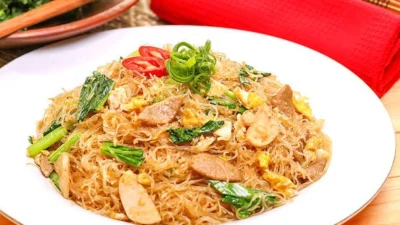 Bihun Goreng Ayam. (Sumber Gambar: DAPUR KOBE)