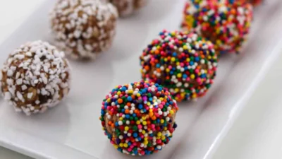 Resep Choco Ball Enak yang Bisa Kamu Jadikan Camilan Mewah Kumpul Keluarga di Tahun Baru (Image From: True North Kitchen)