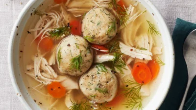 Resep Sayur Sop Bakso, Rasakan Sensasi Hangat di Antara Langit Suram Penuh Hujan (Image From: The Kitchn)