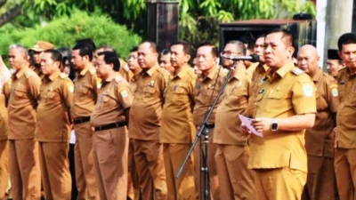 Hari Pertama Menjabat Plt Bupati Karawang Aep Syaepuloh Evaluasi Kinerja OPD