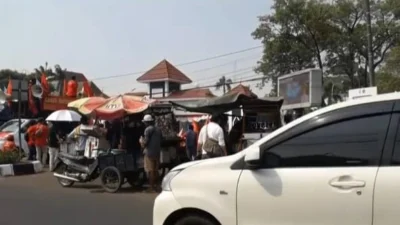 Minta Naik 21 Persen, Buruh di Karawang Gelar Audiensi dengan Plt Bupati