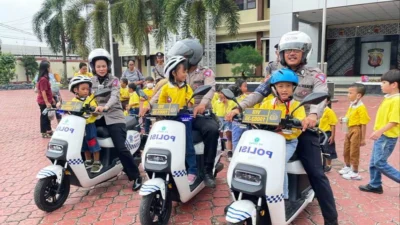 Satlantas Polres Karawang Edukasi Tertib Lalulintas Sejak Dini ke Anak-anak