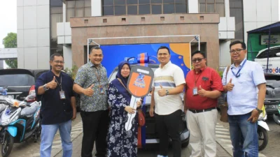 Mulyati, Nasabah BRI Unit Binong Dapat Hadiah Mobil dalam Undian Panen Hadiah Simpedes