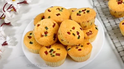 Resep Bolu Kelapa Mini, Kreasi Kue Bertekstur Lembut dengan Rasa Gurih dan Manis (image from screenshot Youtube Chalistaa Kitchen)