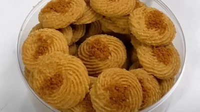 Resep Semprit Lotus Biscoff, Kreasi Kue Kering Dijamin Renyah (image from screenshot Youtube chalistaa kitchen)