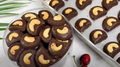 Resep Coklat Mede Cookies, Kreasi Kukis Kering yang Nyoklat Banget Hasilnya (image from screenshot Youtube chalistaa kitchen)