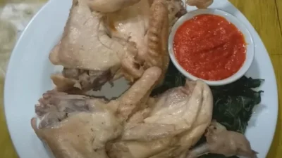 Resep Ayam Pop Khas Masakan Padang ala Rumahan, Pasti Rasanya Lezat (image from screenshot Youtube dapur tomat ceri)