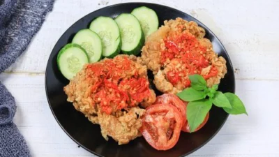 Resep Telur Crispy Geprek Sambal Bawang Pedas Gurih