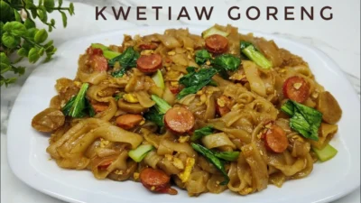 Resep Kwetiau Goreng Ala Restoran, Bikin Nagih Sampai Suapan Terakhir