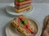 Resep Wafel ala Rainbow Cake Kelezatan Berlapis dalam Setiap Gigitan