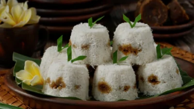 5 Resep Kue Kukus Pakai Tepung Beras untuk Teman Ngeteh